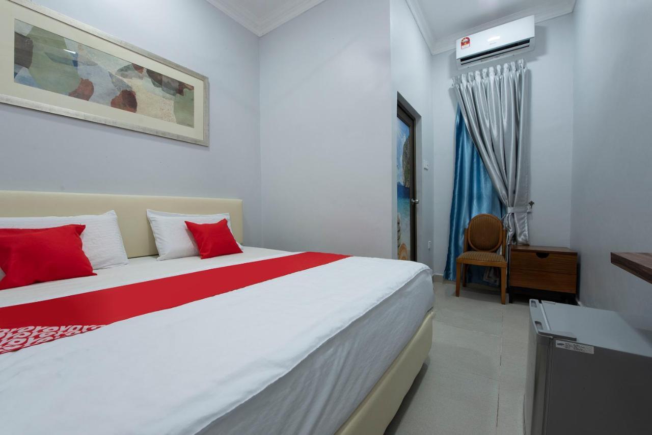 Oyo 90234 Sungai Rengit City Resort 2 Kampung Sungai Rengit Buitenkant foto