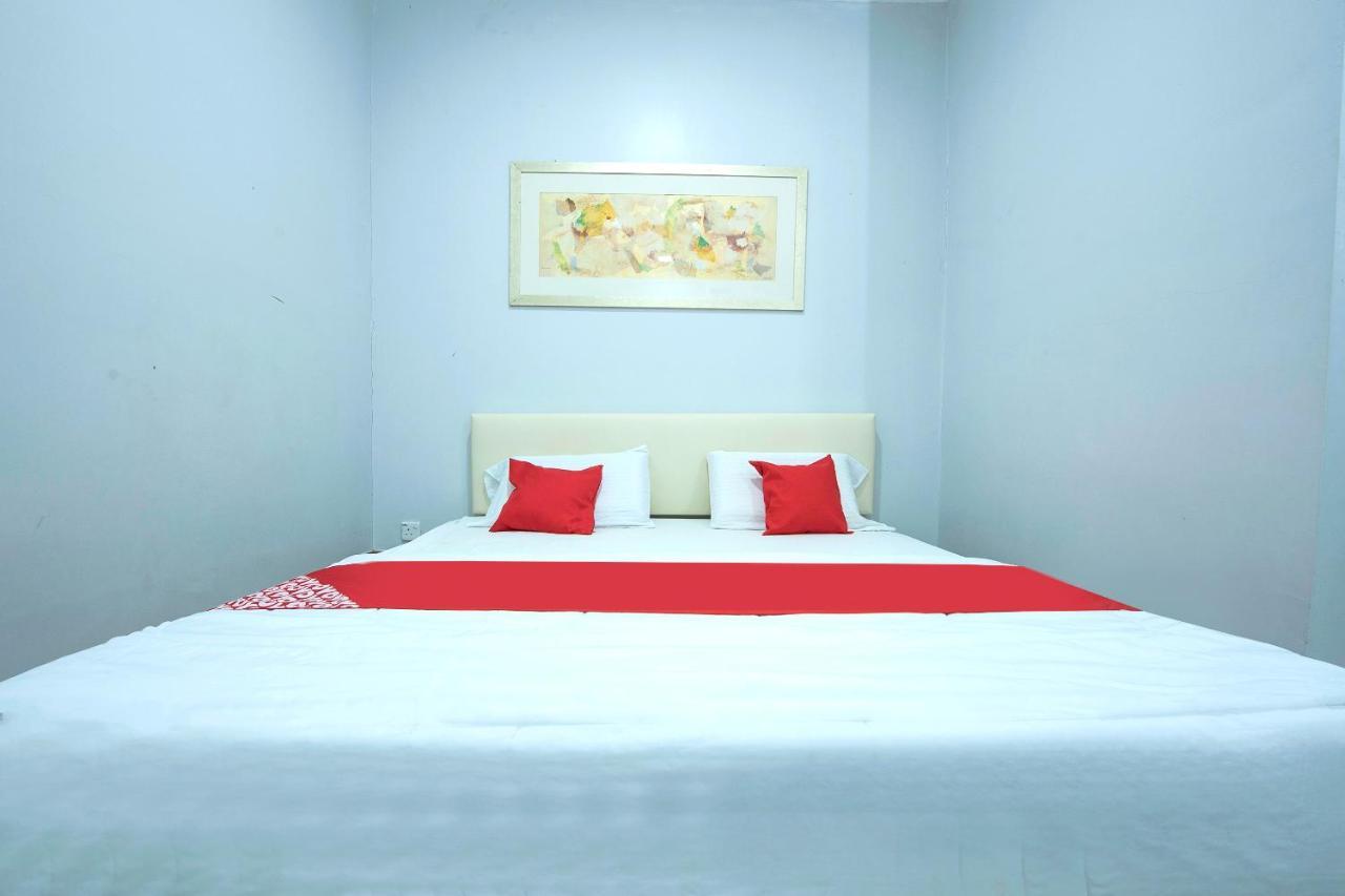 Oyo 90234 Sungai Rengit City Resort 2 Kampung Sungai Rengit Buitenkant foto