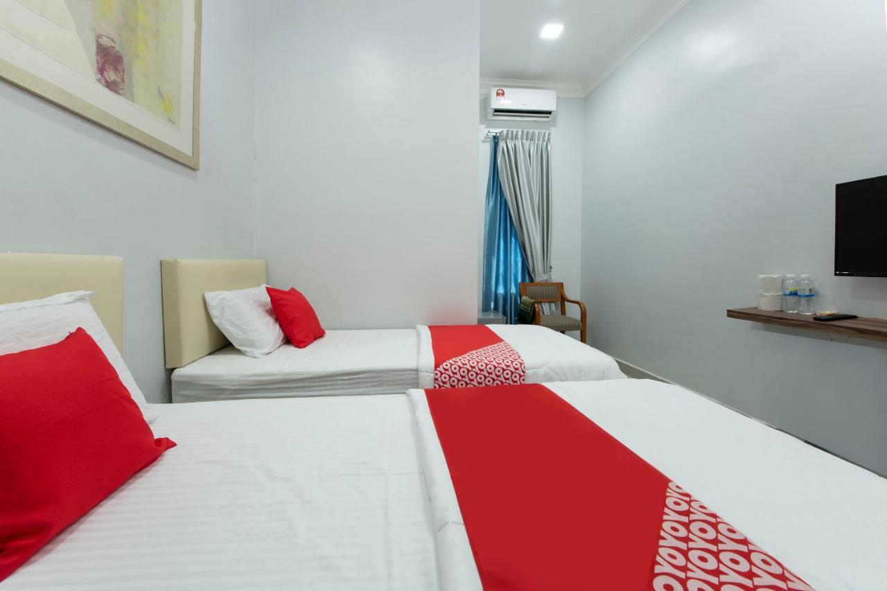 Oyo 90234 Sungai Rengit City Resort 2 Kampung Sungai Rengit Buitenkant foto
