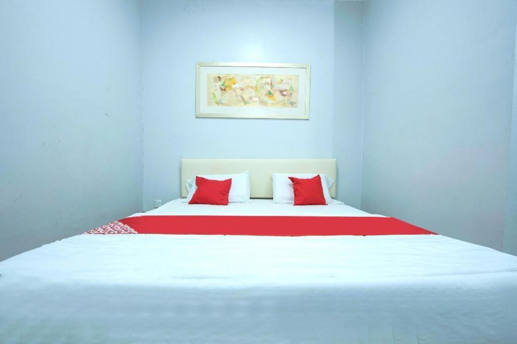 Oyo 90234 Sungai Rengit City Resort 2 Kampung Sungai Rengit Buitenkant foto