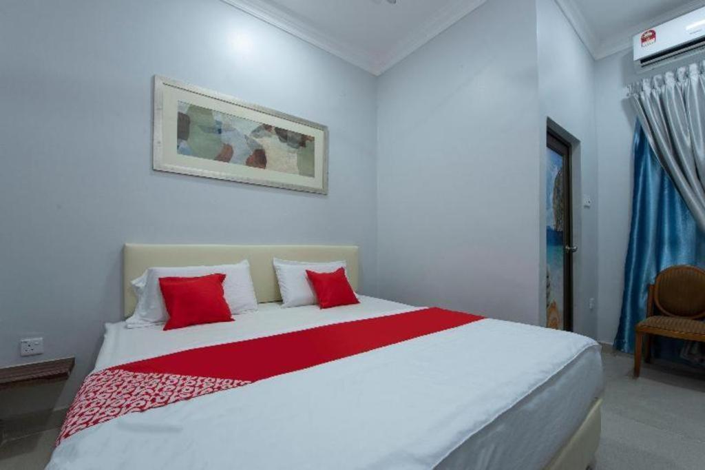 Oyo 90234 Sungai Rengit City Resort 2 Kampung Sungai Rengit Buitenkant foto