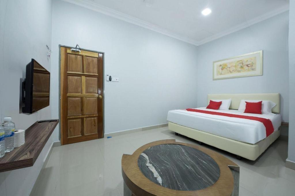 Oyo 90234 Sungai Rengit City Resort 2 Kampung Sungai Rengit Buitenkant foto
